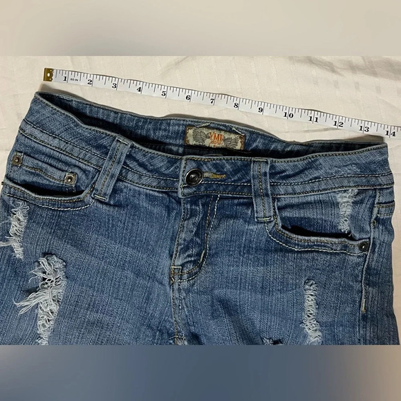 YMI distressed cutoff jean shorts. Size 5 - Picture 4 of 6